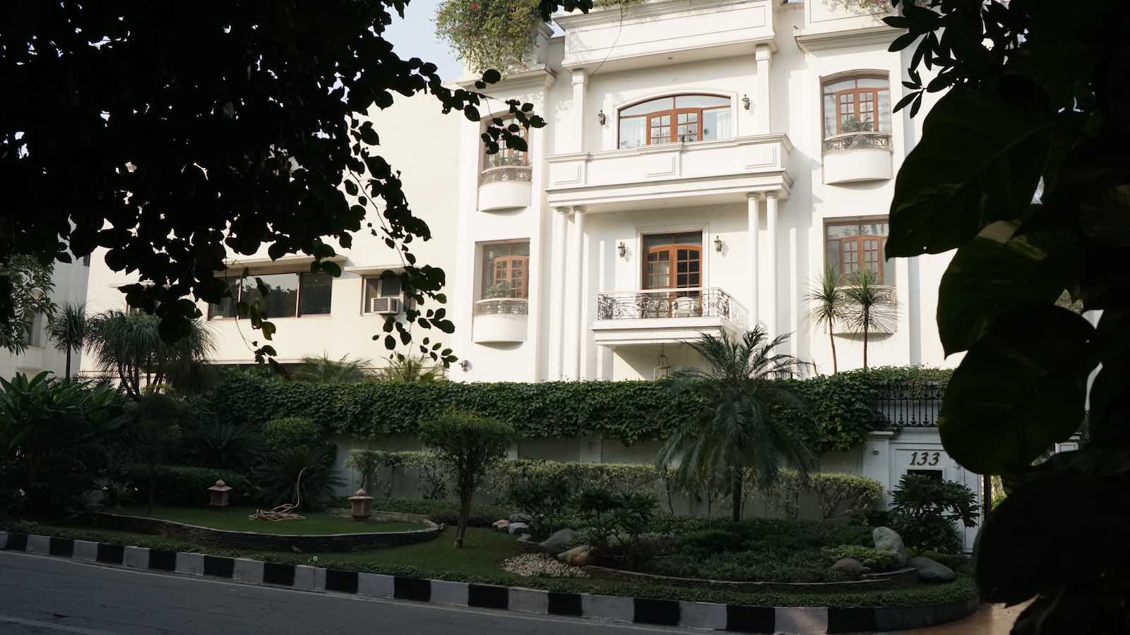 Definitely the nicest houses I saw in Delhi, it was shocking to see the extreme wage gap in Delhi. There were people living in run down slums just a few streets away from here and homeless people sleeping just a few steps away outside the gates of this community.