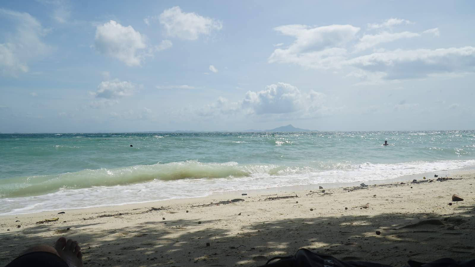 I found a spot to lay down under a tree to watch the clouds and the waves, it was so fun and relaxing, and I felt really happy. I couldn't remember the last time I just laid down somewhere and watched clouds go by.