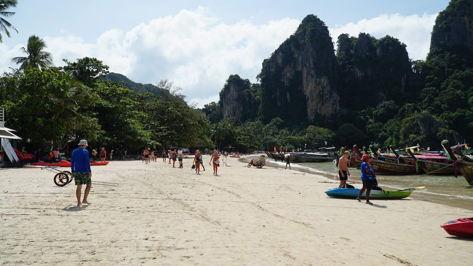 When I got there, it was PACKED with people and there was a big resort built right on the beach... ugh. But I heard that there was another smaller beach on the other side of the peninsula so I decided to try and find it, maybe it would be less packed.