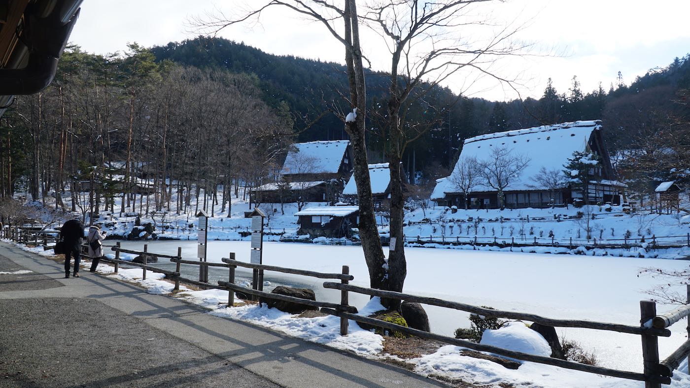 After walking for about 30 minutes I realized the temple was a lot farther than I had thought. I saw a sign point me towards a preserved old folk village nearby so I pivoted to that instead.