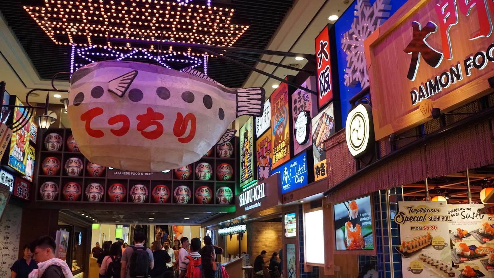 Another night, I explored a local mall which had different wings that were themed to different countries/cultures, here's the 'Japan' wing